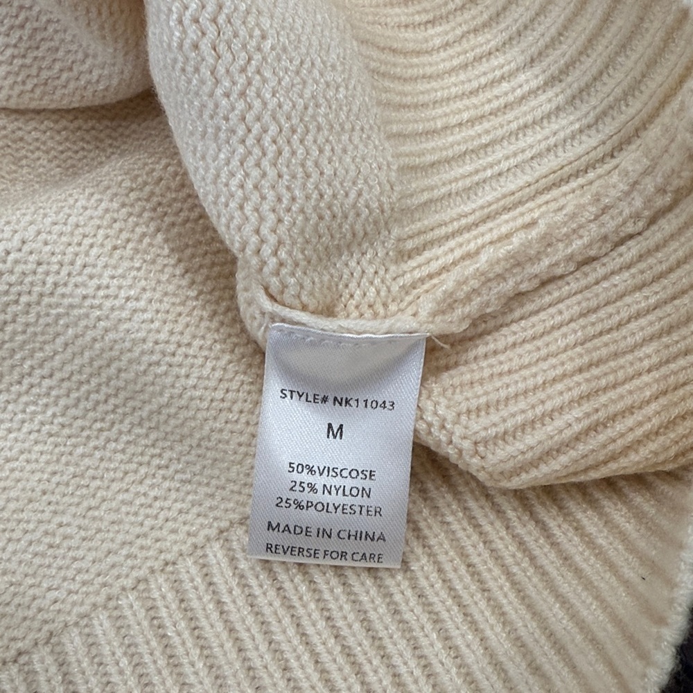 Cream Sweater with Red '1990' Design - Picture 5 of 8
